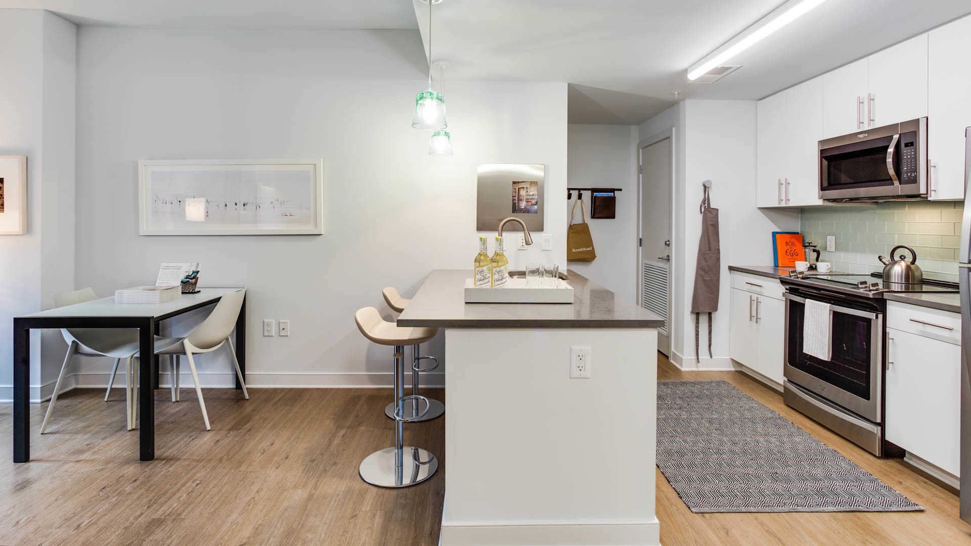 455 Eye Apartments Image