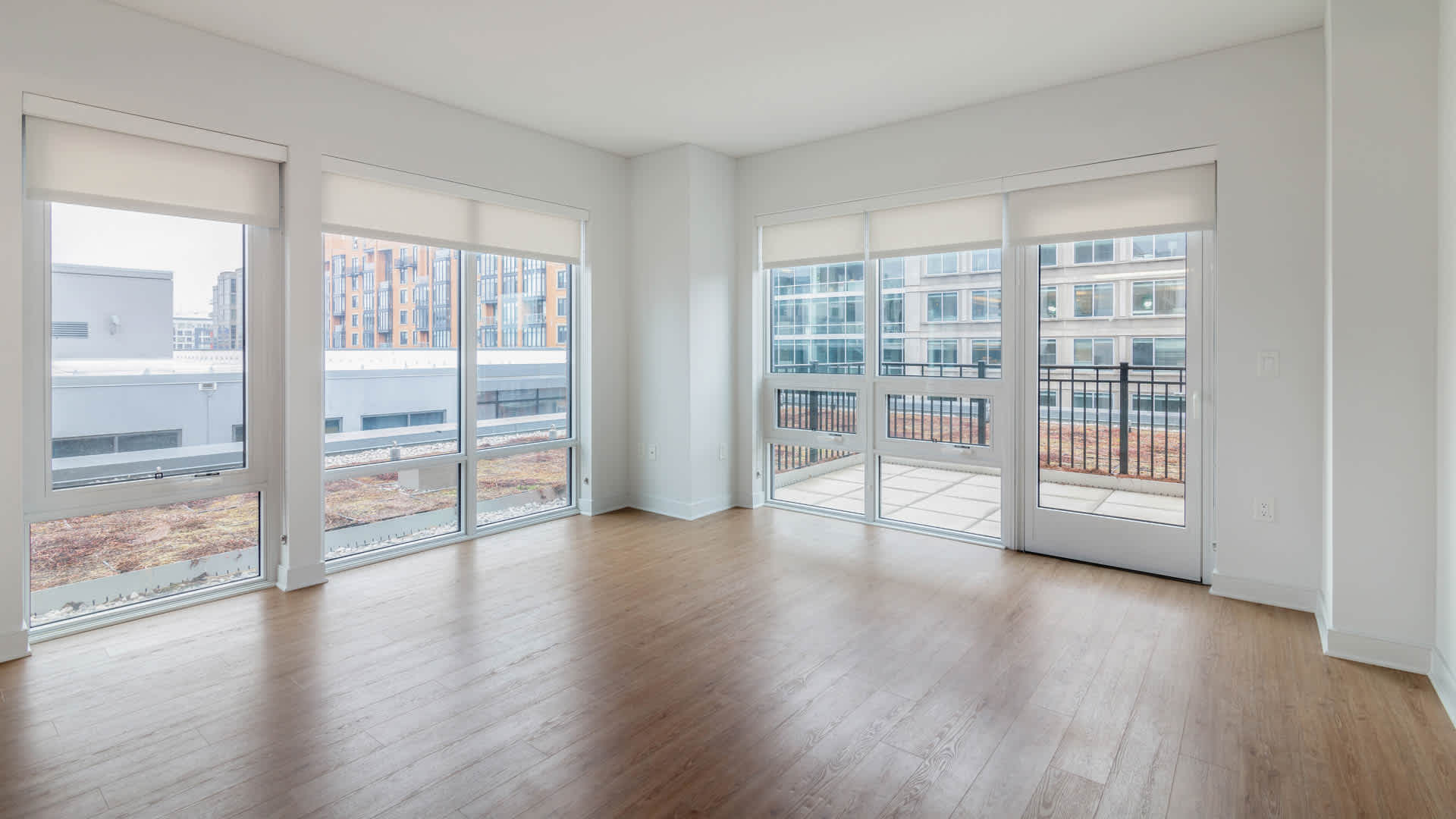 455 Eye Apartments Image