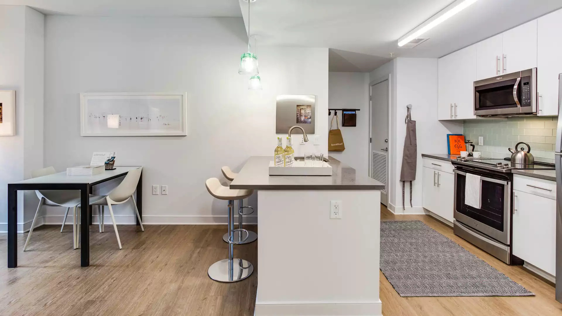 455 Eye Apartments Image