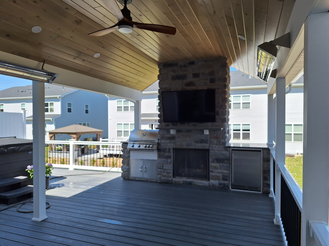 De Luca Construction and Landscaping Image