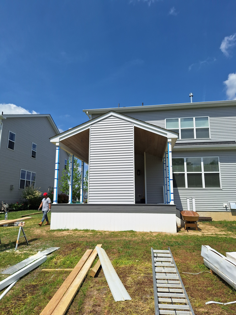 De Luca Construction and Landscaping Image