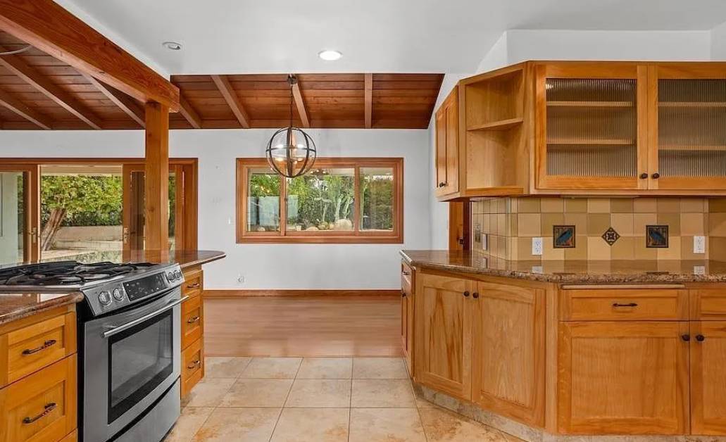 Nadia Colucci - Colucci & Co. Realty - Carlsbad, CA