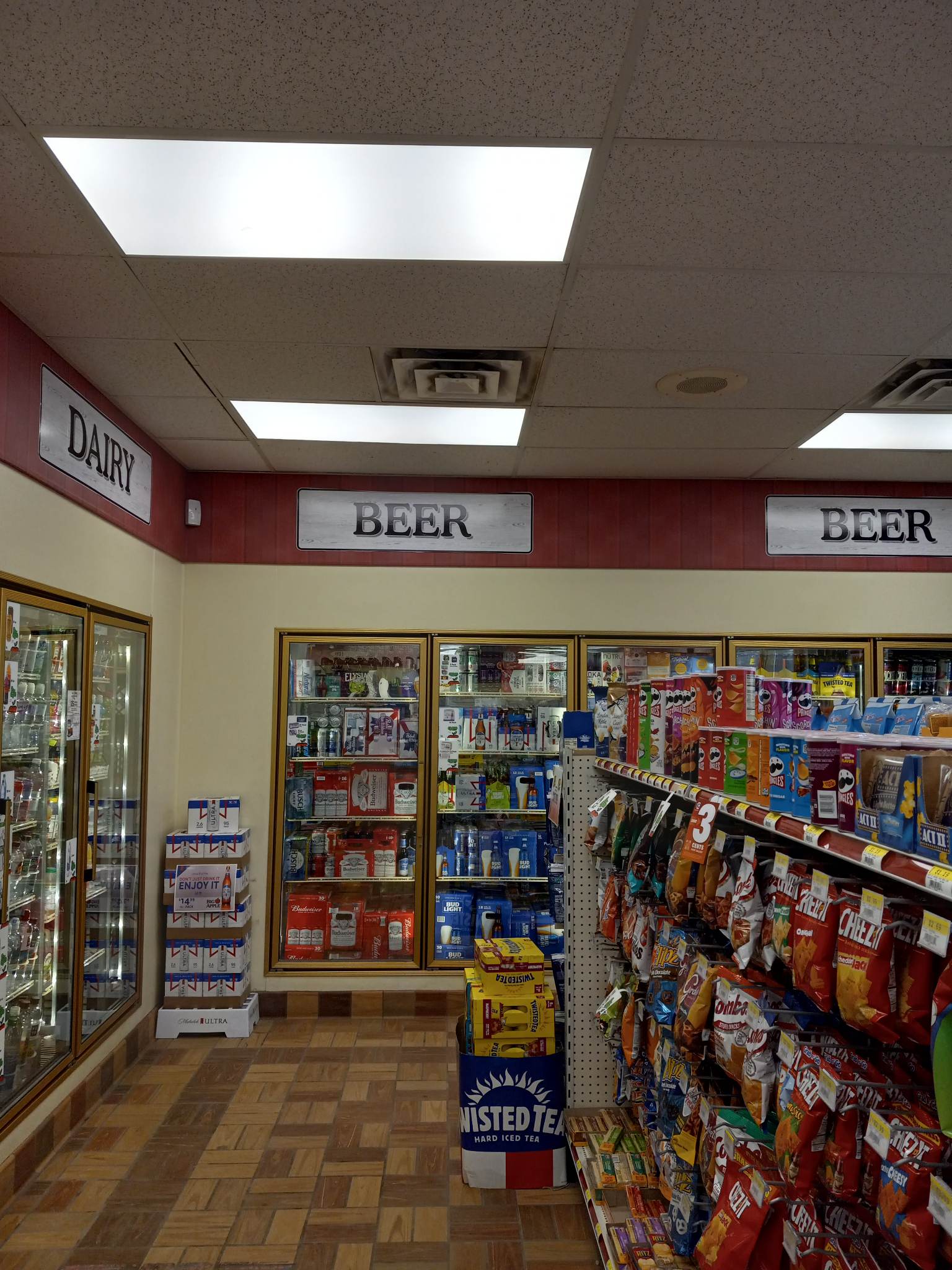 Big Apple Store - Oakland, ME