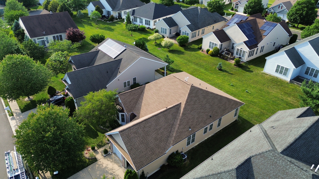 Strong Contractor & Roofing Image