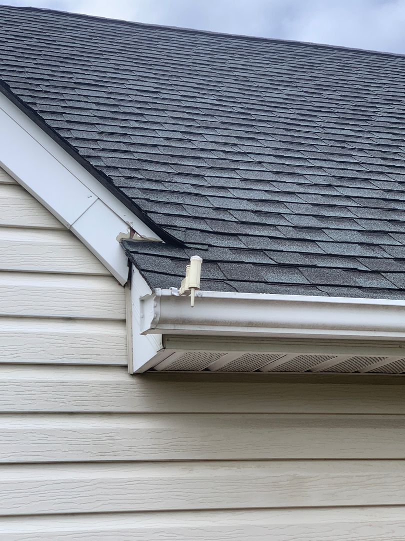 Strong Contractor & Roofing Image