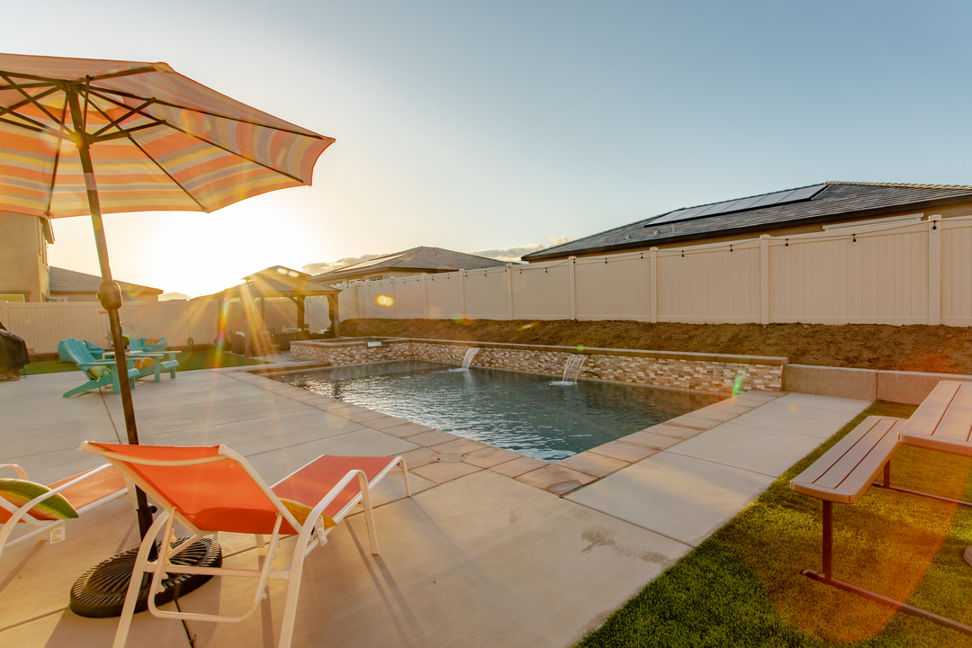 Taylor Made Pools Inc. Image