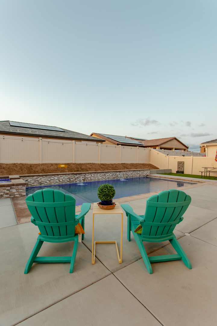 Taylor Made Pools Inc. Image