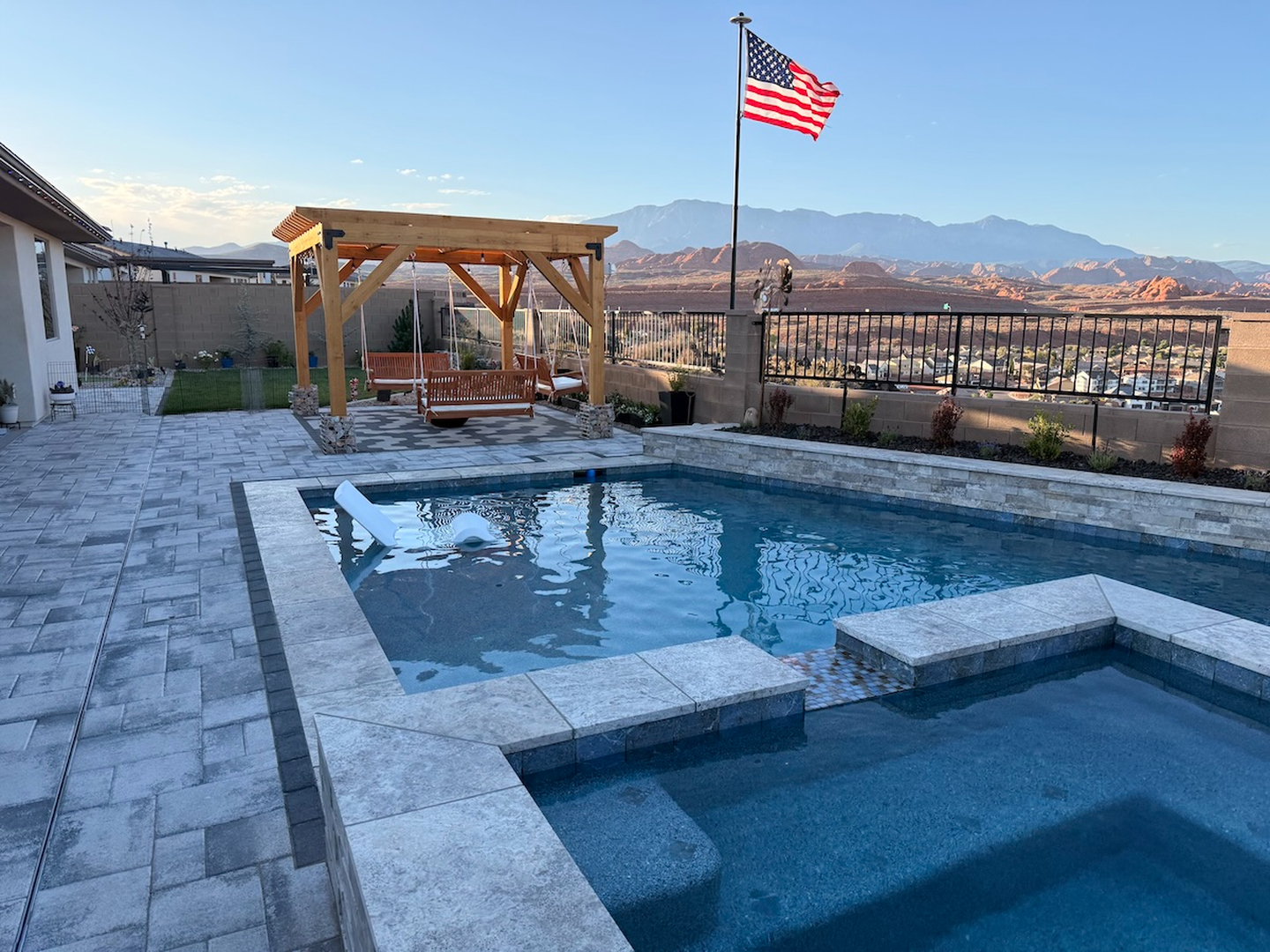 Taylor Made Pools Inc. Image