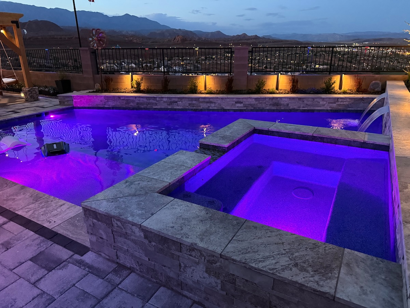 Taylor Made Pools Inc. Image