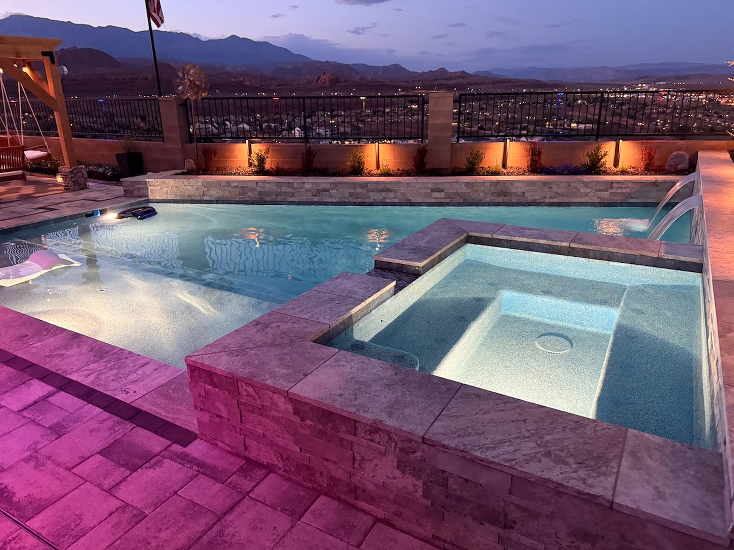 Taylor Made Pools Inc. Image