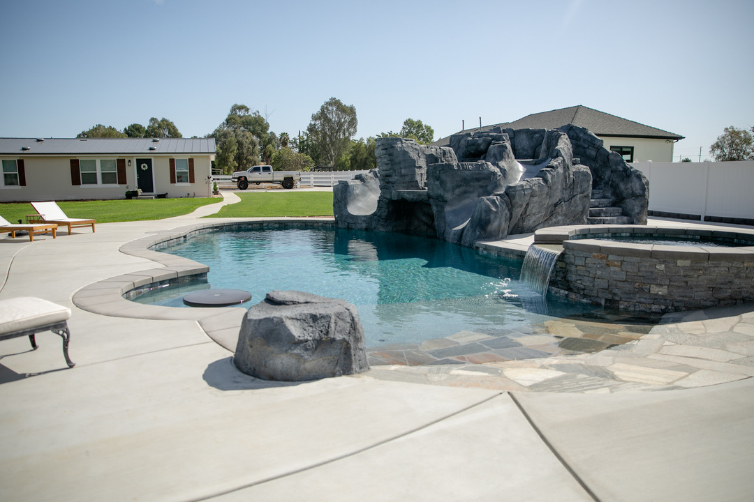 Taylor Made Pools Inc. Image
