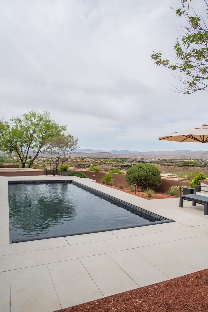 Taylor Made Pools Inc. Image
