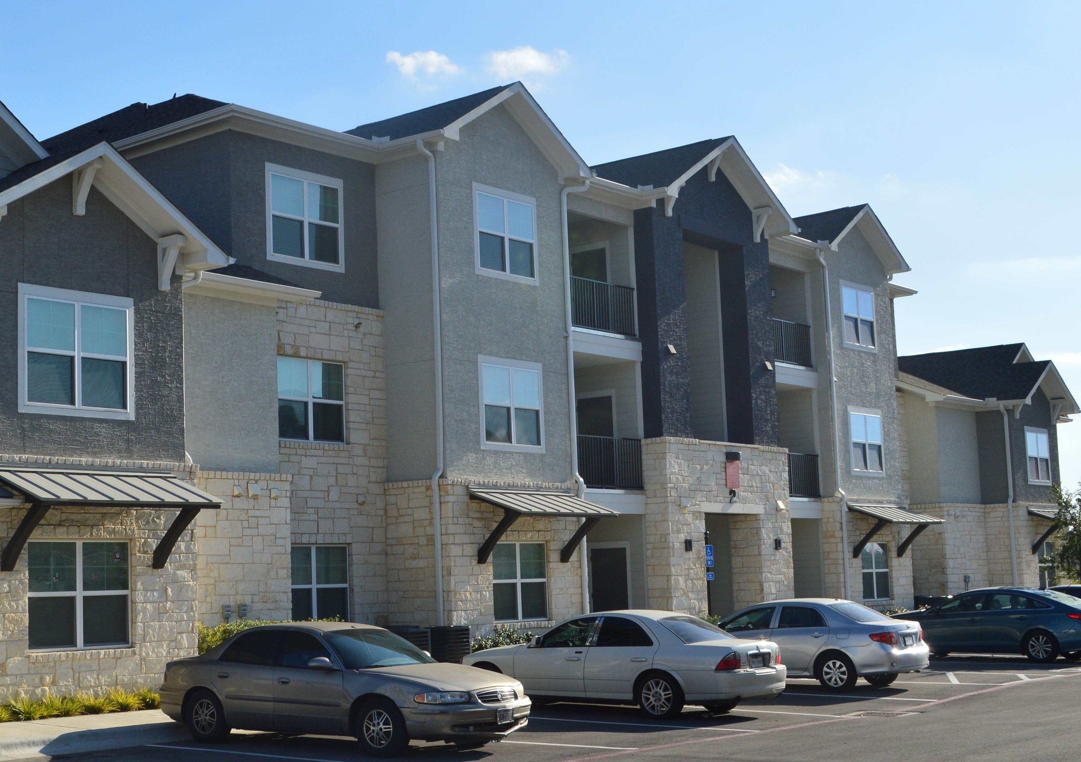 Shadow Ridge Apartment Homes - Round Rock, TX