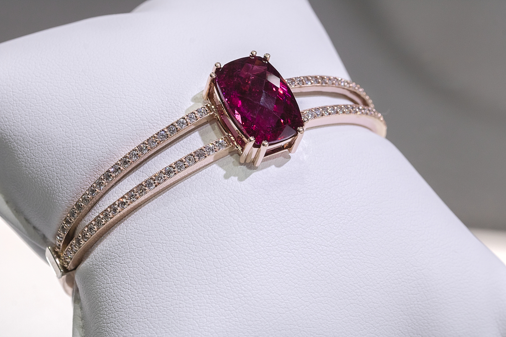 LeoDaniels Jewelers Image