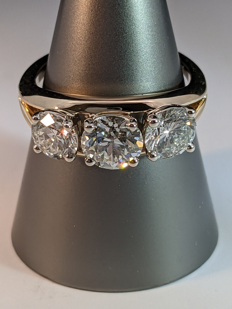 LeoDaniels Jewelers Image