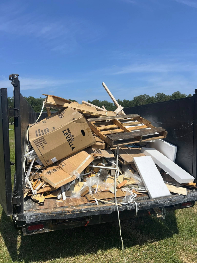 TNT Junk Removal Image