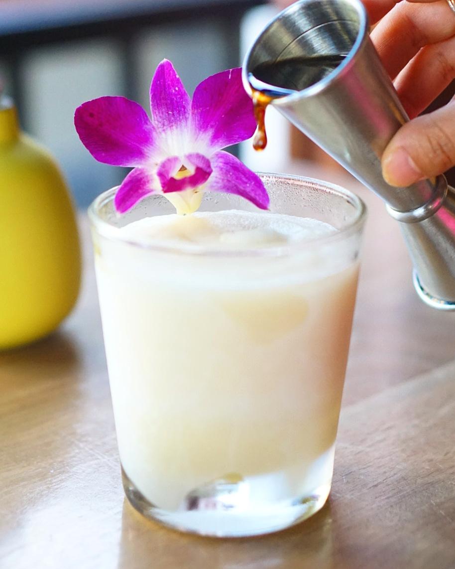 Tommy Bahama Marlin Bar & Store Image