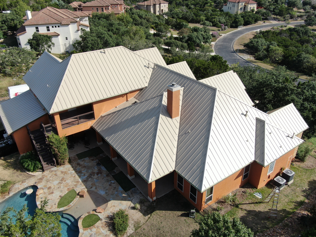 Juan Roofing Image