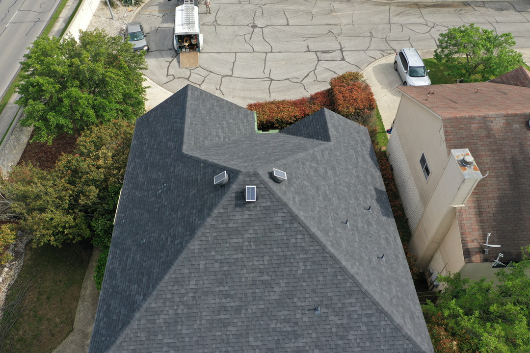 Juan Roofing Image