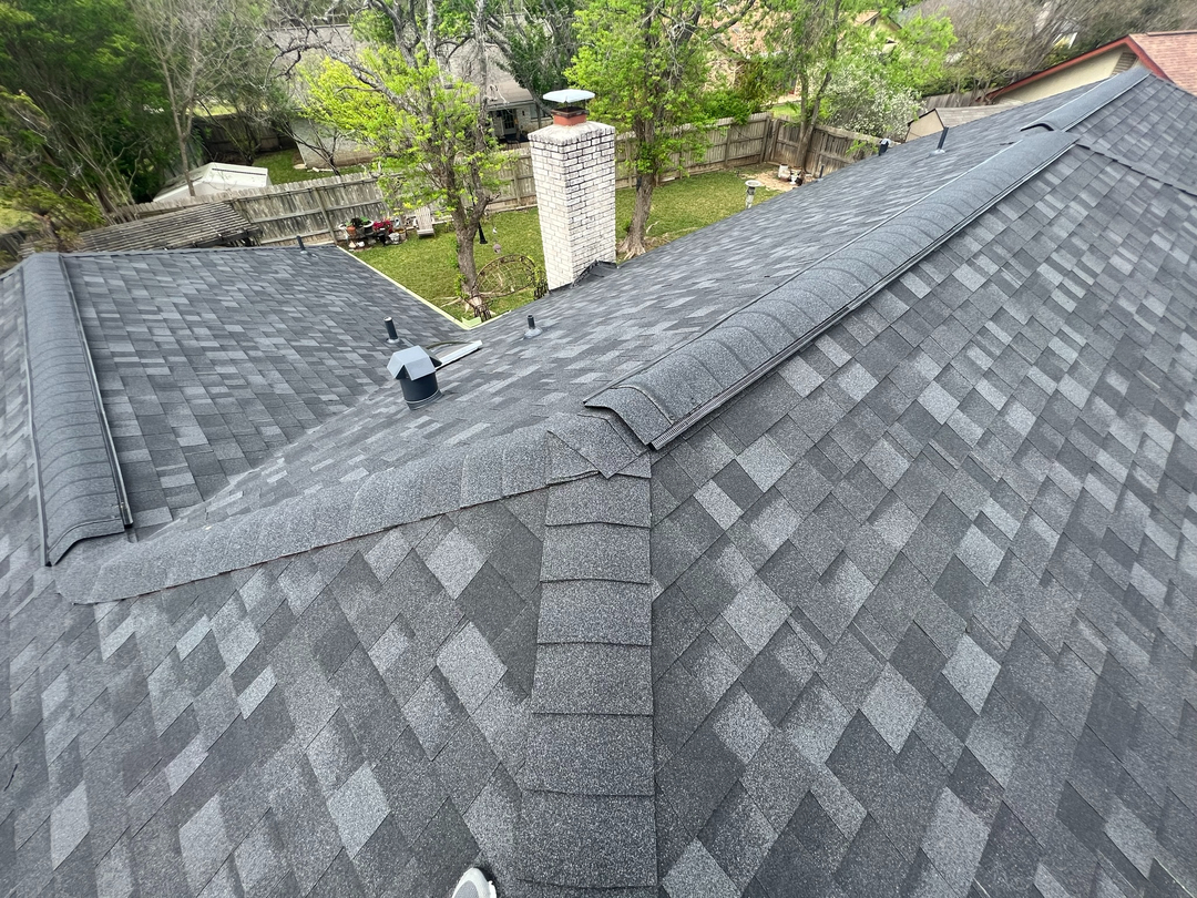 Juan Roofing Image