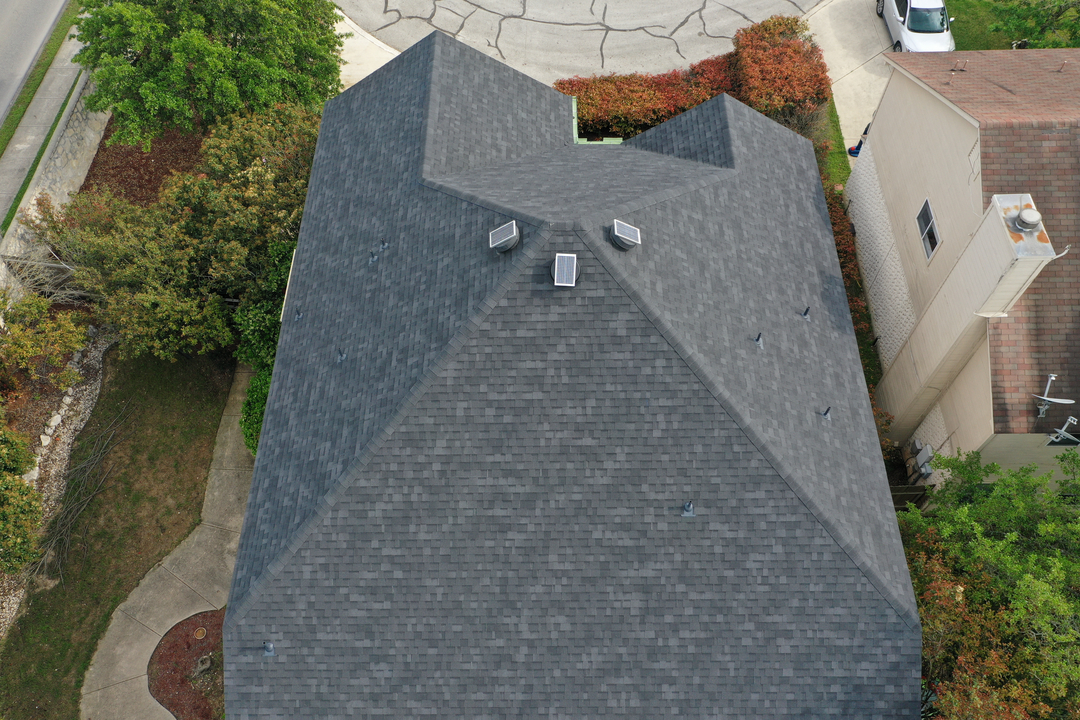 Juan Roofing Image