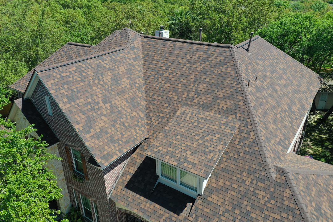 Juan Roofing Image