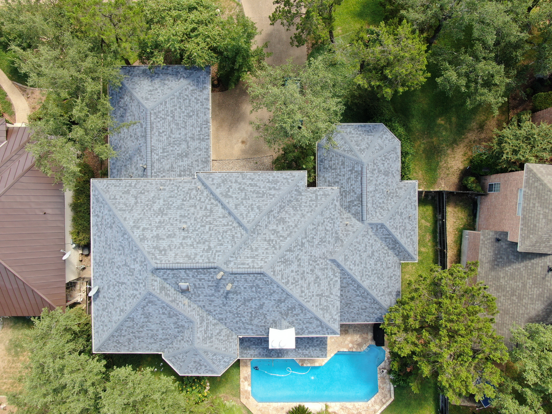 Juan Roofing Image