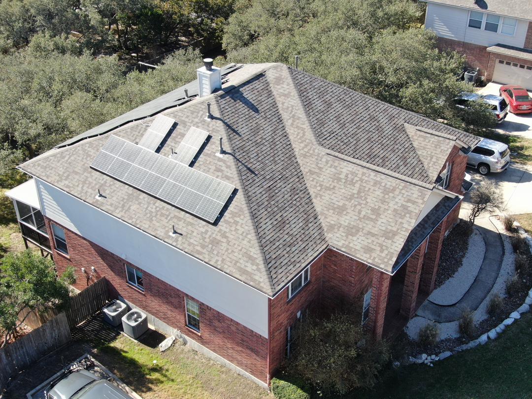Juan Roofing Image