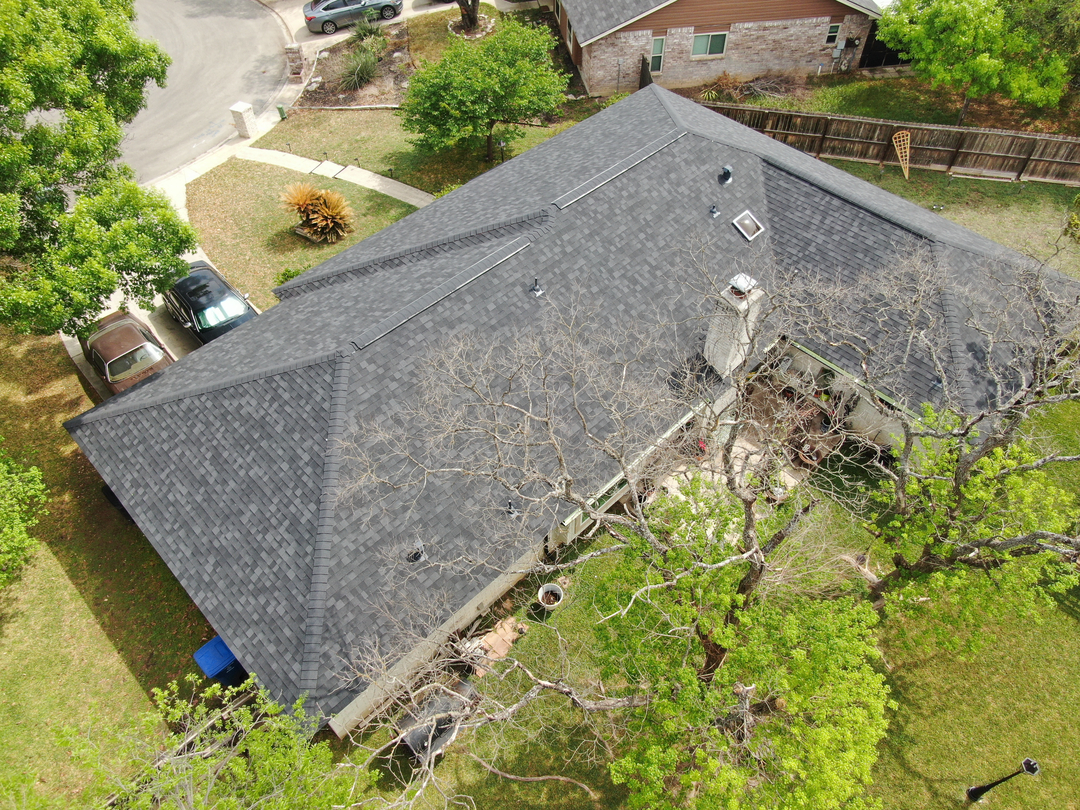 Juan Roofing Image