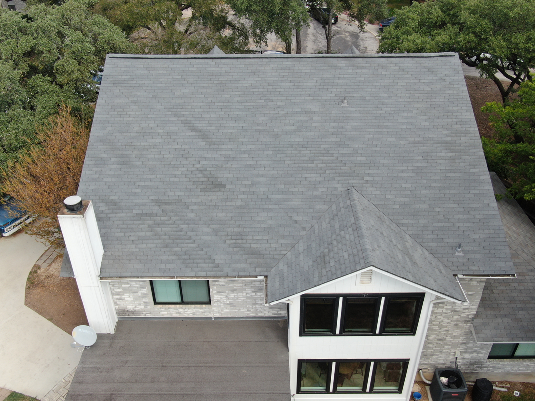 Juan Roofing Image