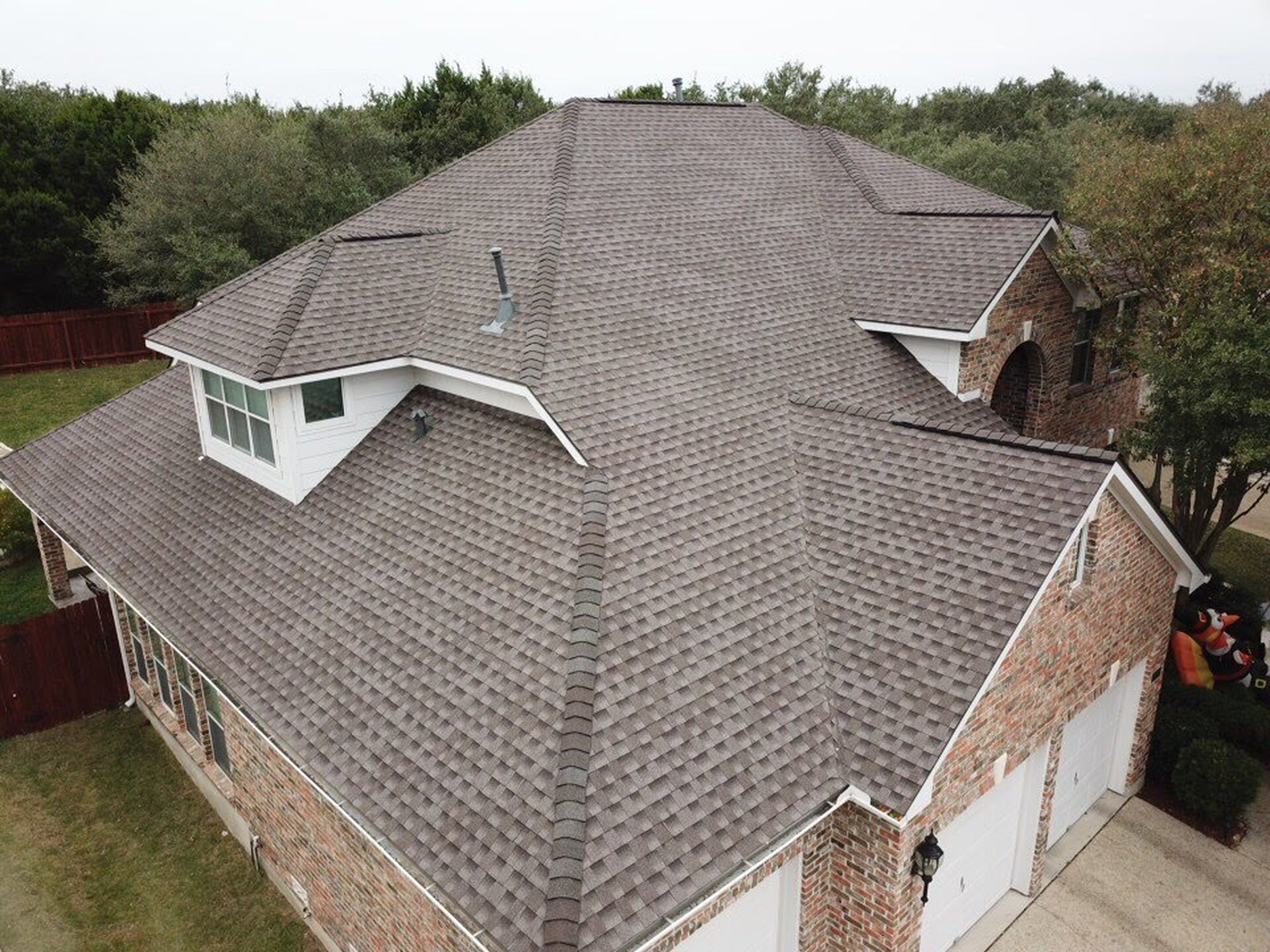 Juan Roofing Image