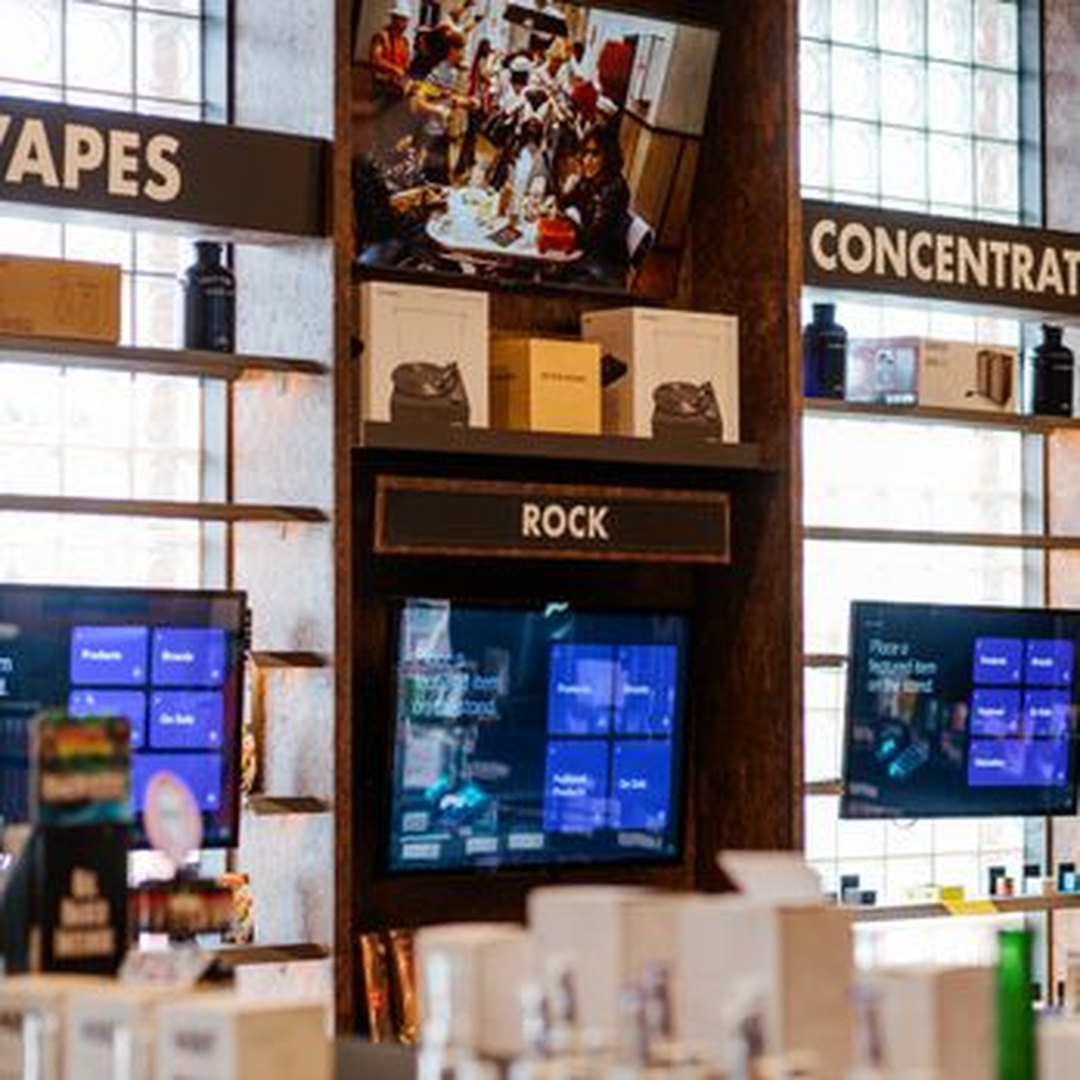 SEVEN POINT. Danville, IL - Cannabis Dispensary & Vinyl Records Image