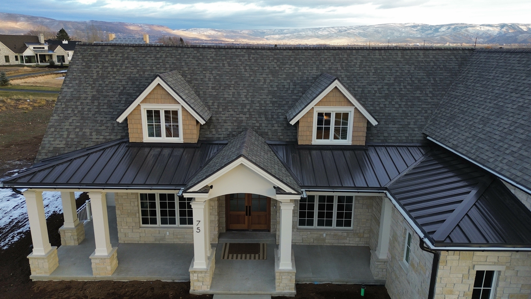 Top Grade Roofing LLC Image
