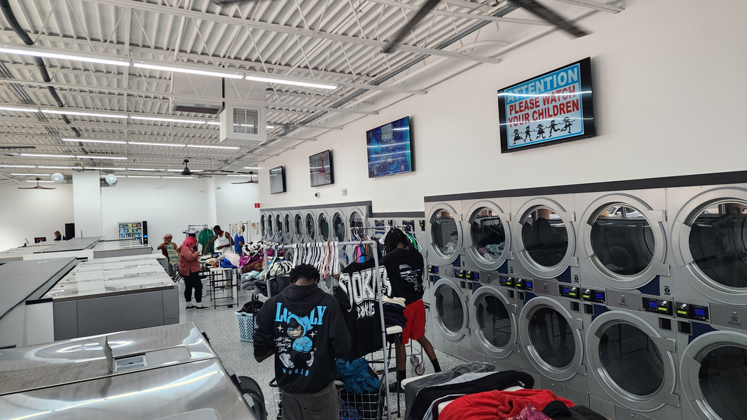 Red Bird Laundry Center Image