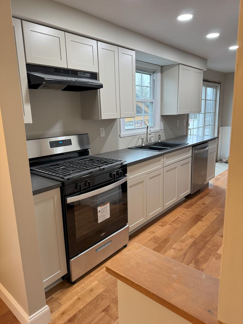 AceTrust Solutions, LLC Image