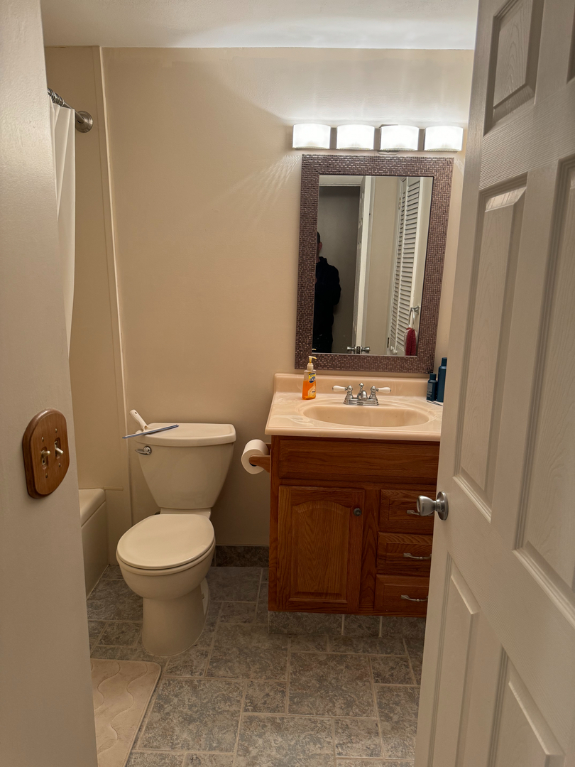 AceTrust Solutions, LLC Logo