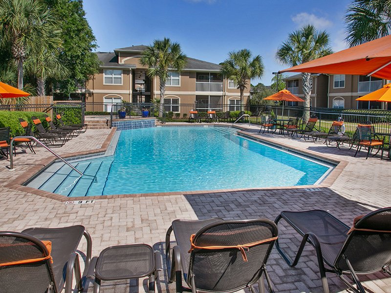 Crestview at Oakleigh Apartment Homes - Pensacola, FL