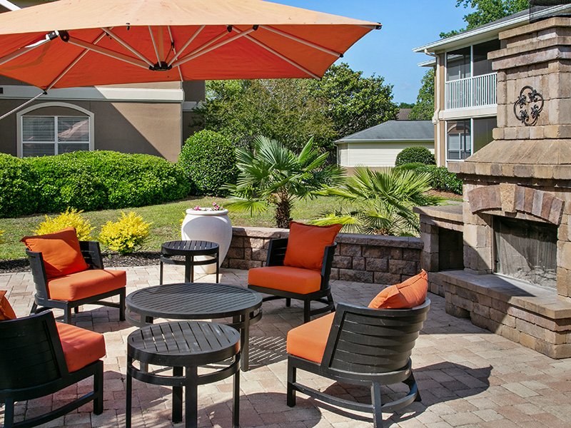 Crestview at Oakleigh Apartment Homes - Pensacola, FL