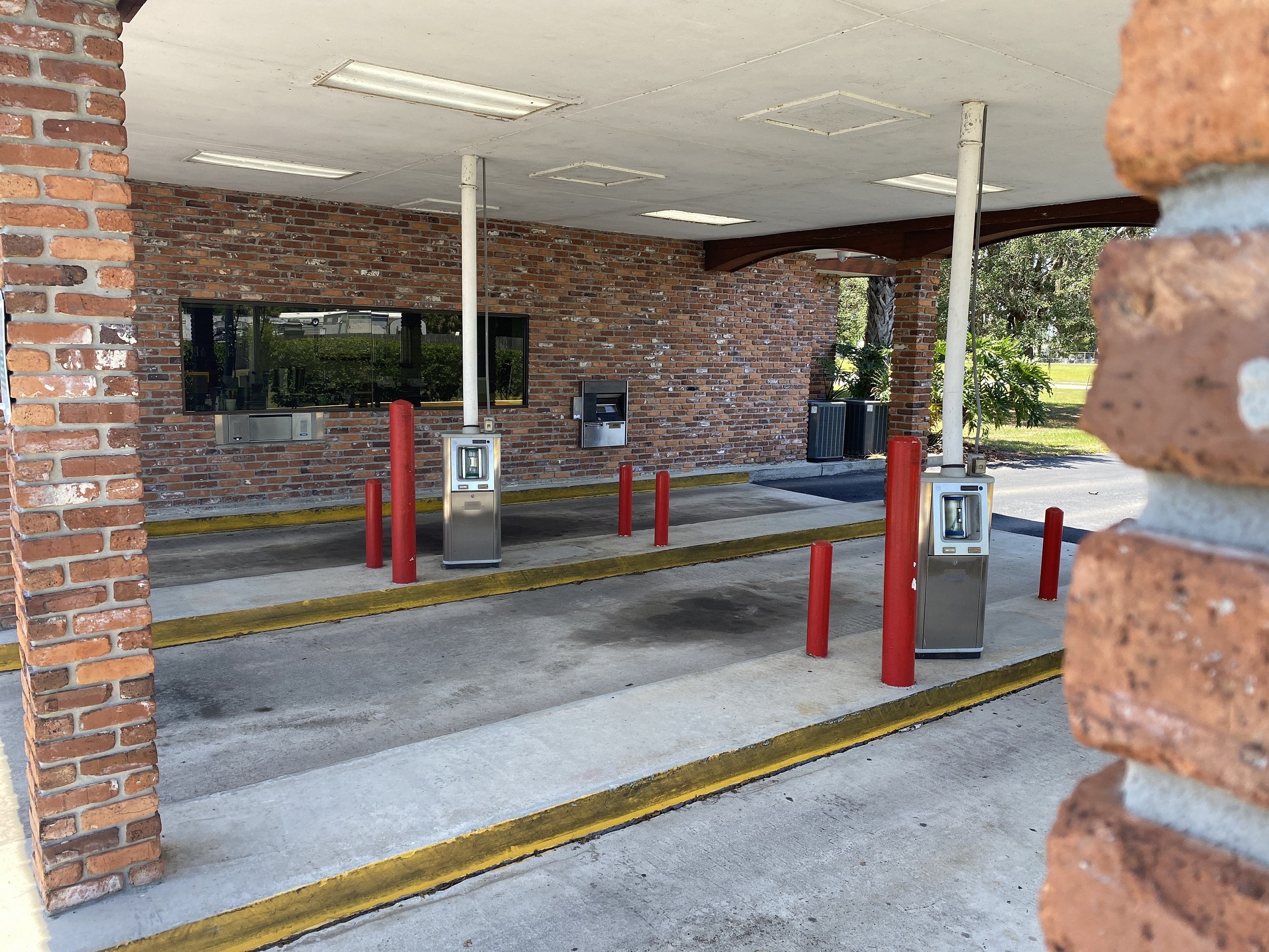 Crews Bank & Trust Image