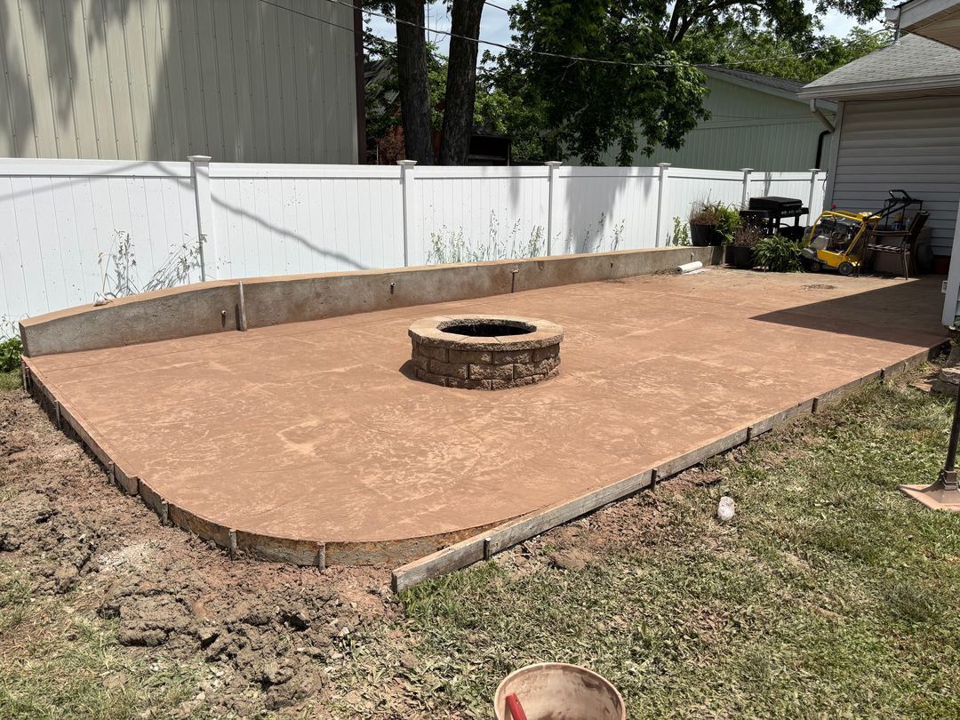 Custom Concrete & Truck Service Image