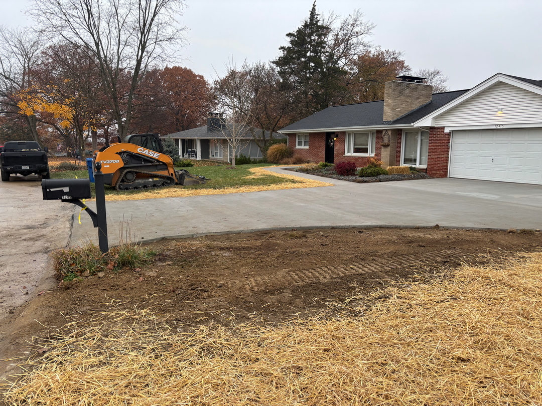 Custom Concrete & Truck Service Image