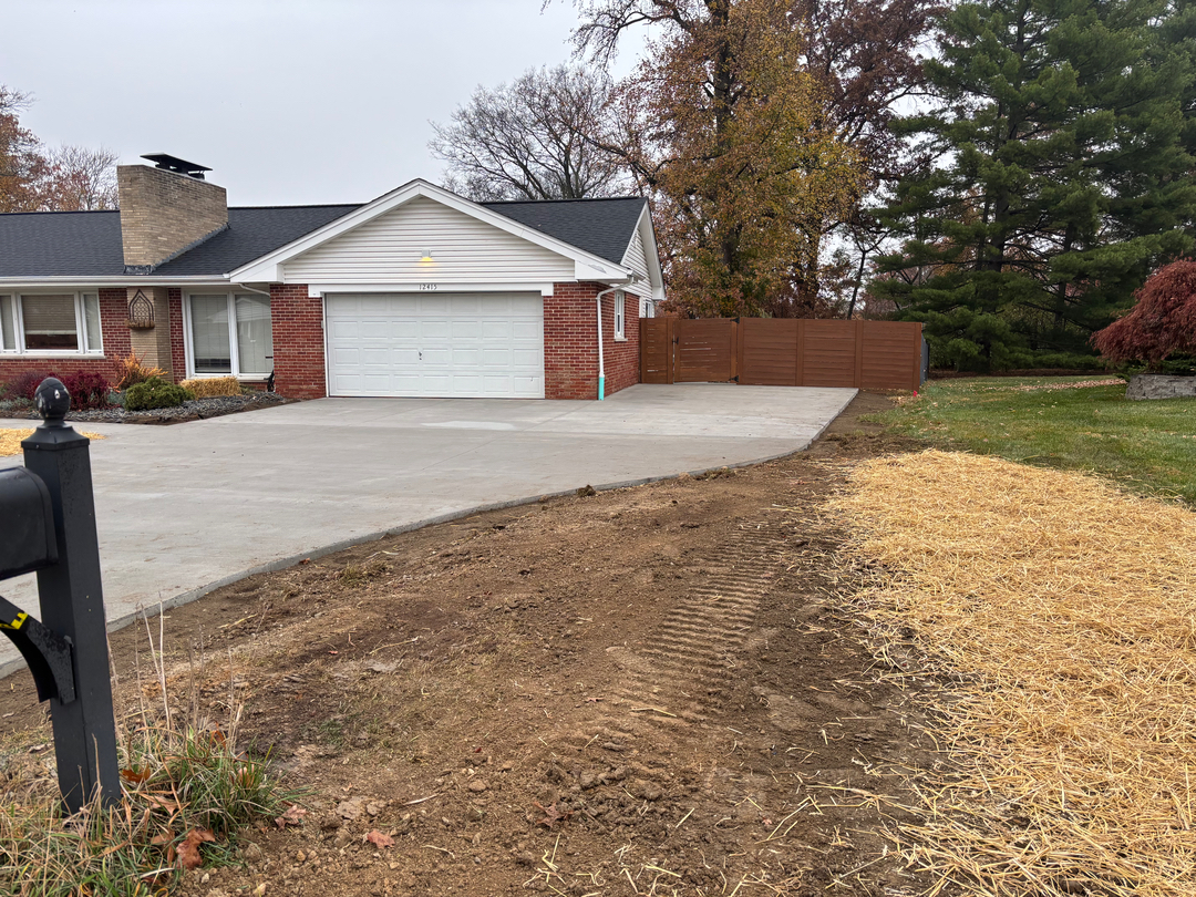 Custom Concrete & Truck Service Image
