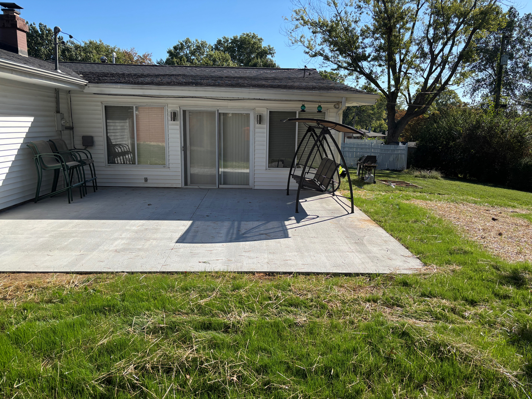 Custom Concrete & Truck Service Image