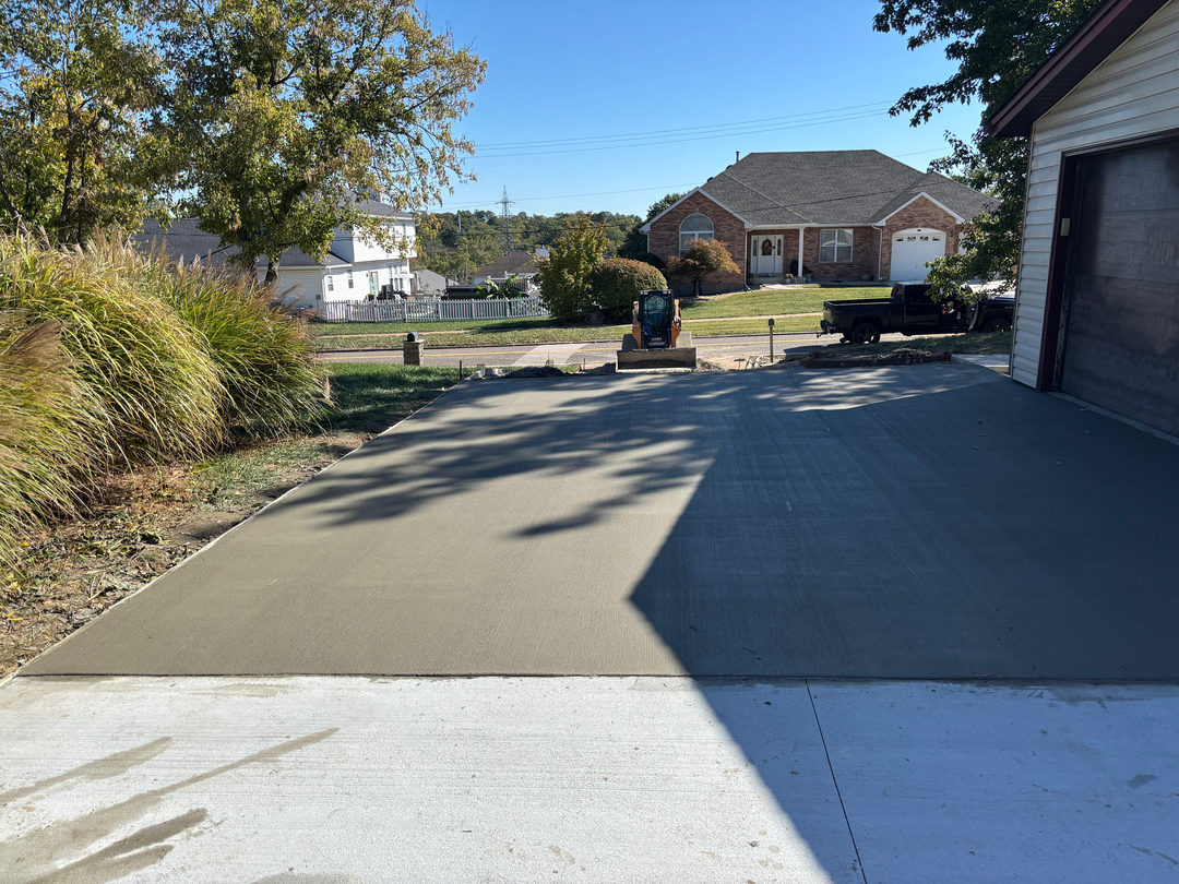 Custom Concrete & Truck Service Image