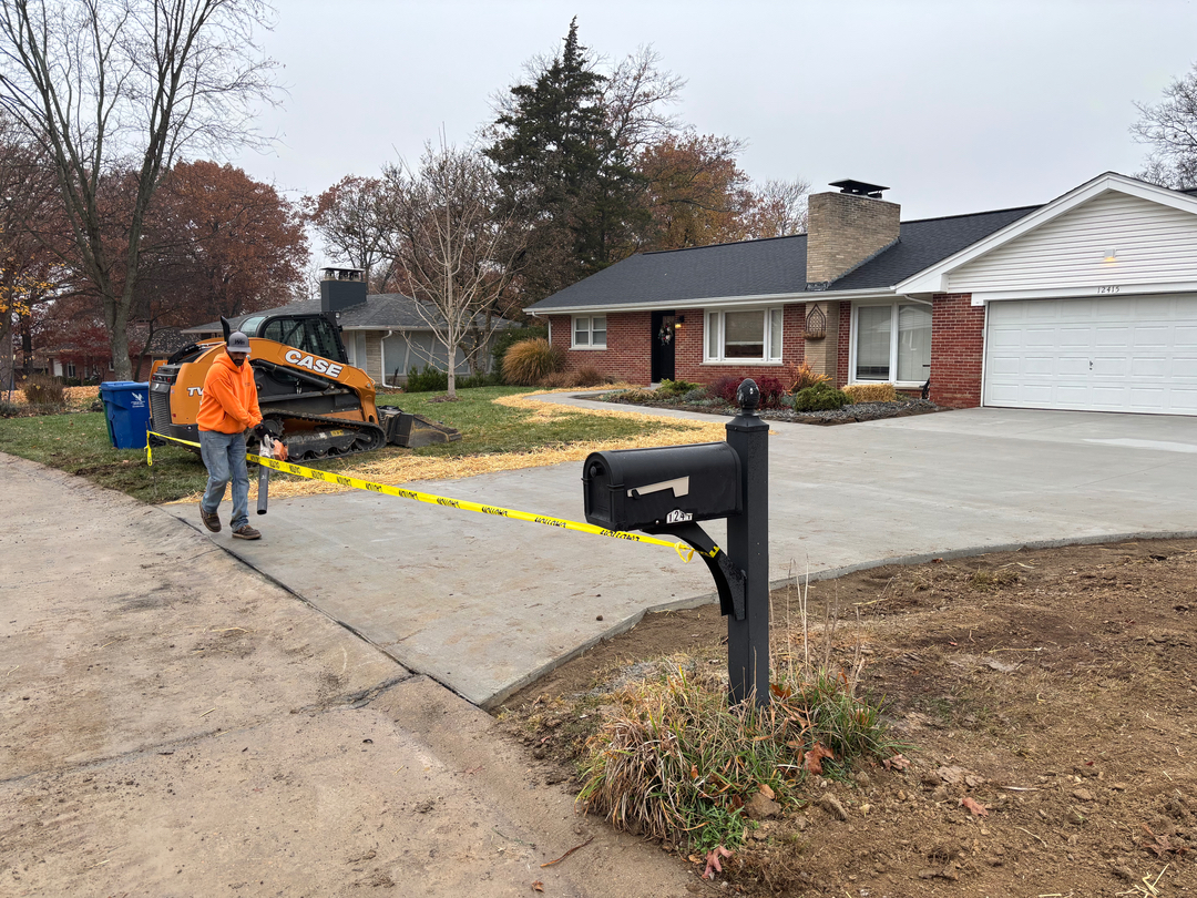 Custom Concrete & Truck Service Image