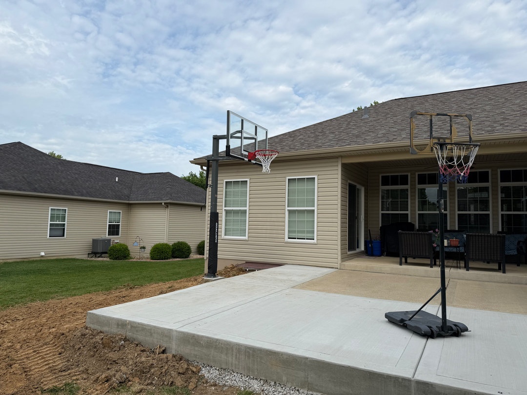 Custom Concrete & Truck Service Image