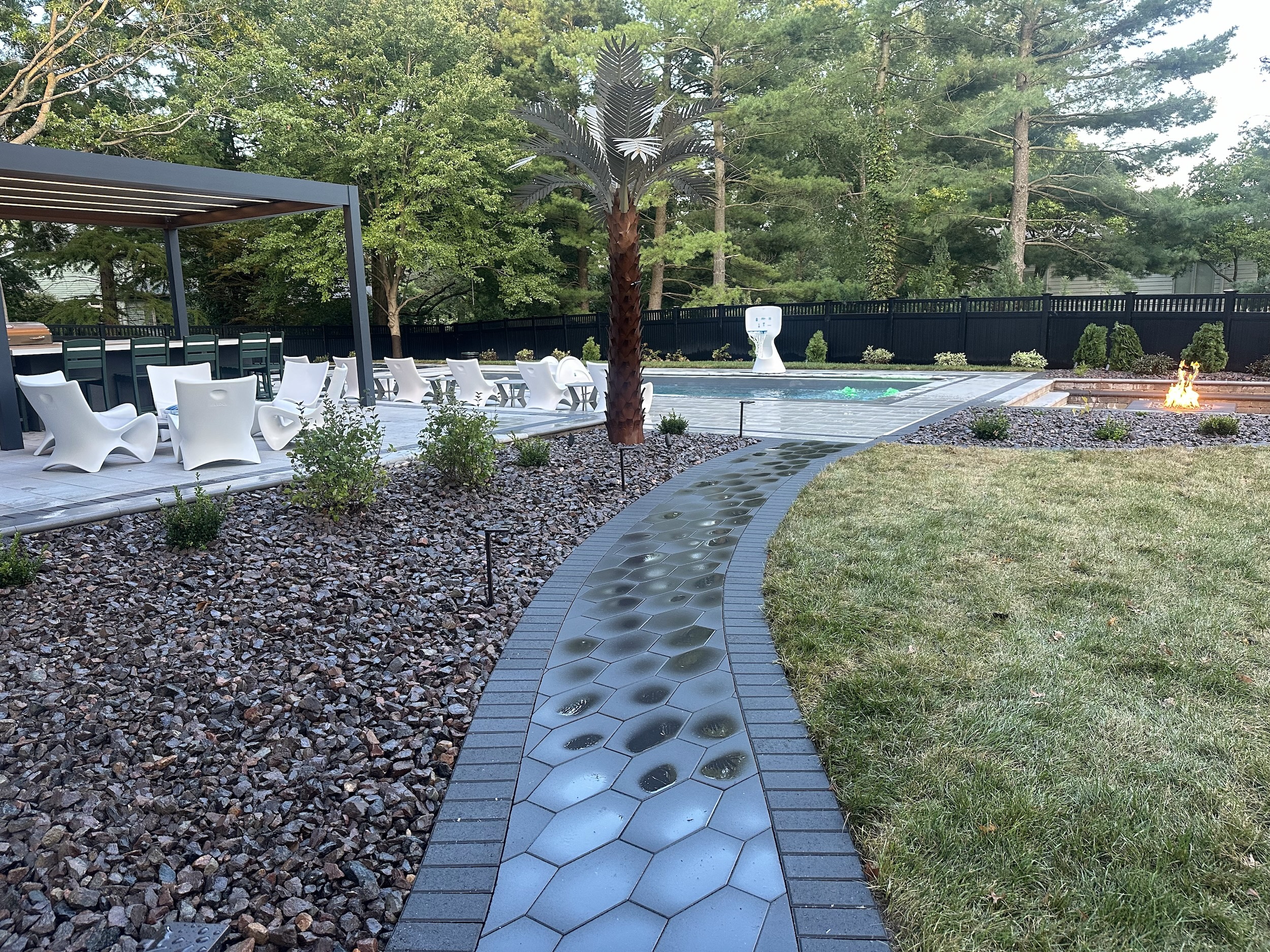 Carlos Landscaping Image