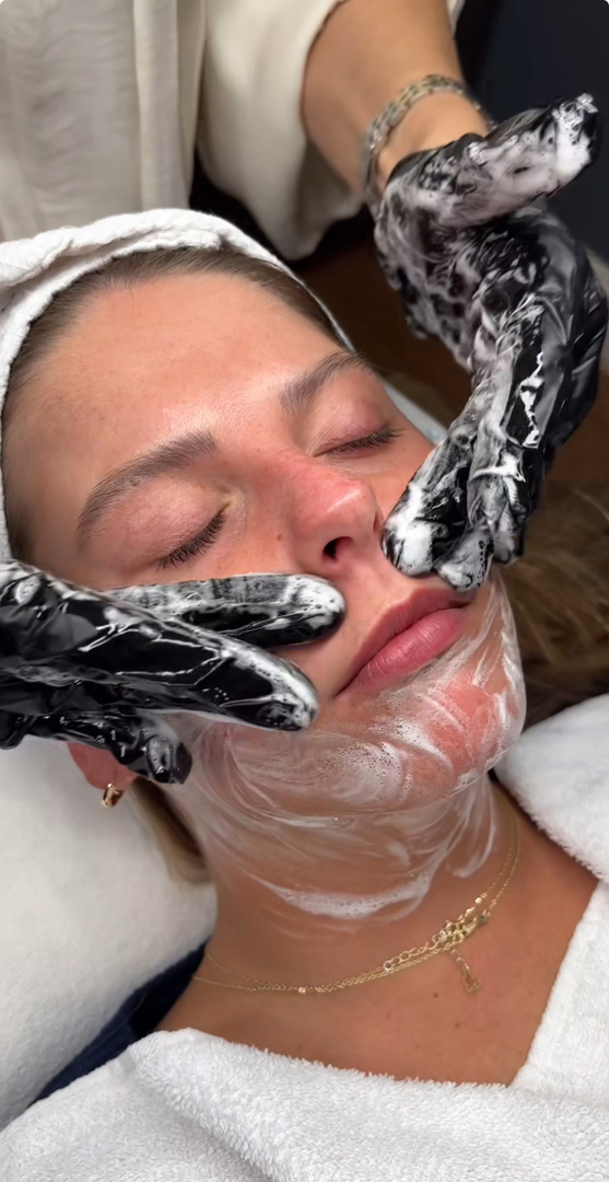 Sheree&apos;s Natural Cosmetics &amp; Spa Logo