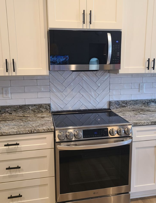 Burton's Backsplash and Tile LLC Image