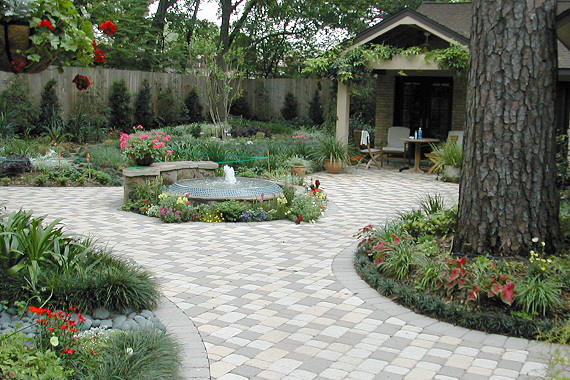 Berns Landscaping Image